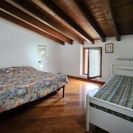 Corte Cardo Manerba del Garda Luaran gambar